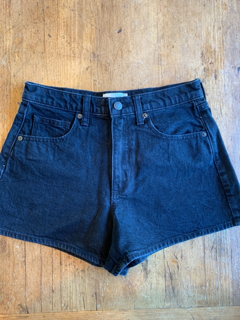 Universal Thread Black High-Rise 90s Cutoff Denim Shorts